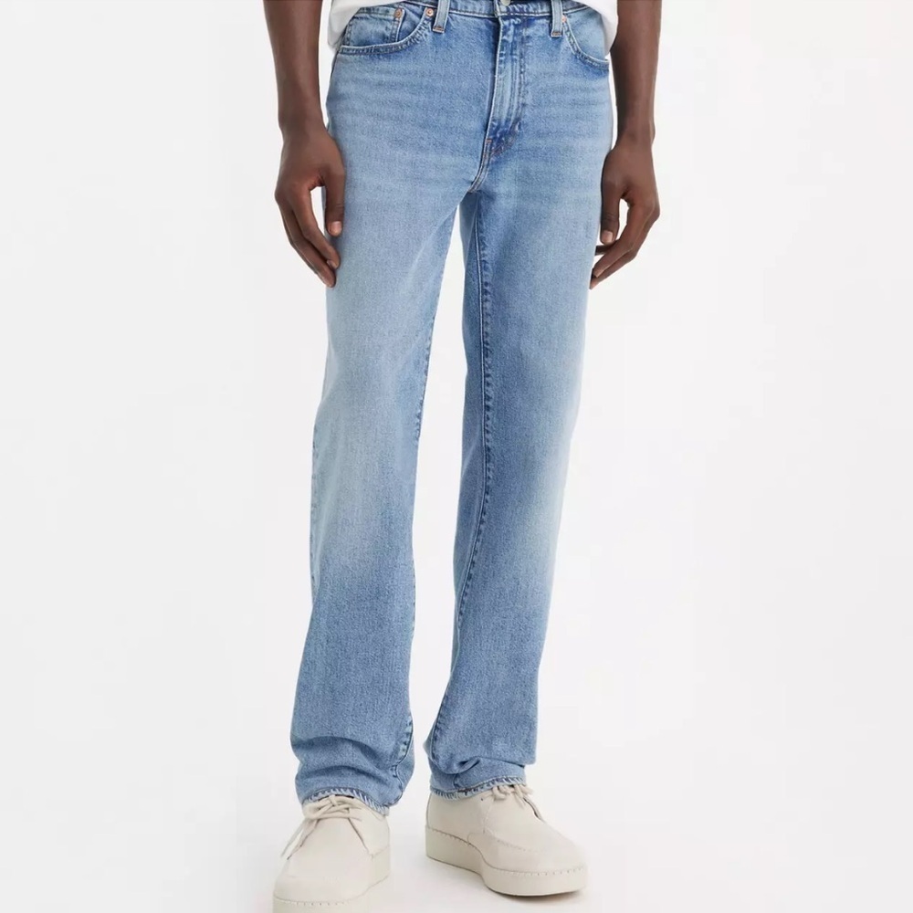 Levi’s 514 Straight Light Wash